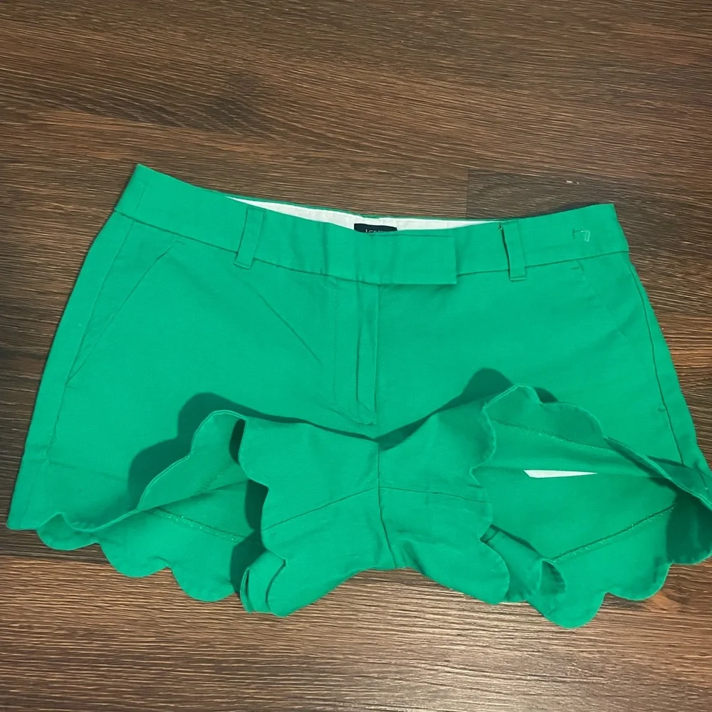 J. Crew Green High Waist Tailored Shorts - Picture 3 of 16